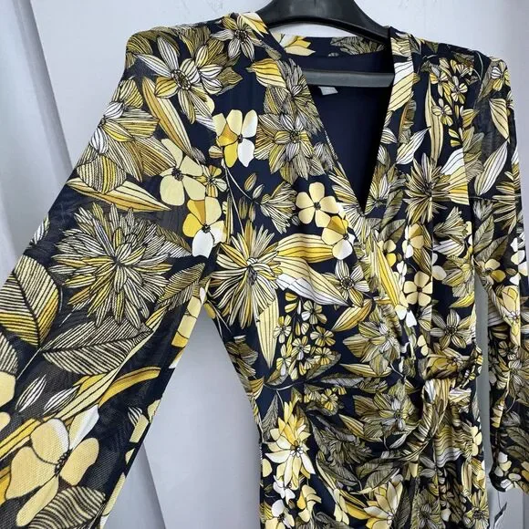 Women's Tommy Hilfiger Navy Yellow Flower Long Sleeve Dress Wrap V Size 10 NEW - Picture 2 of 10